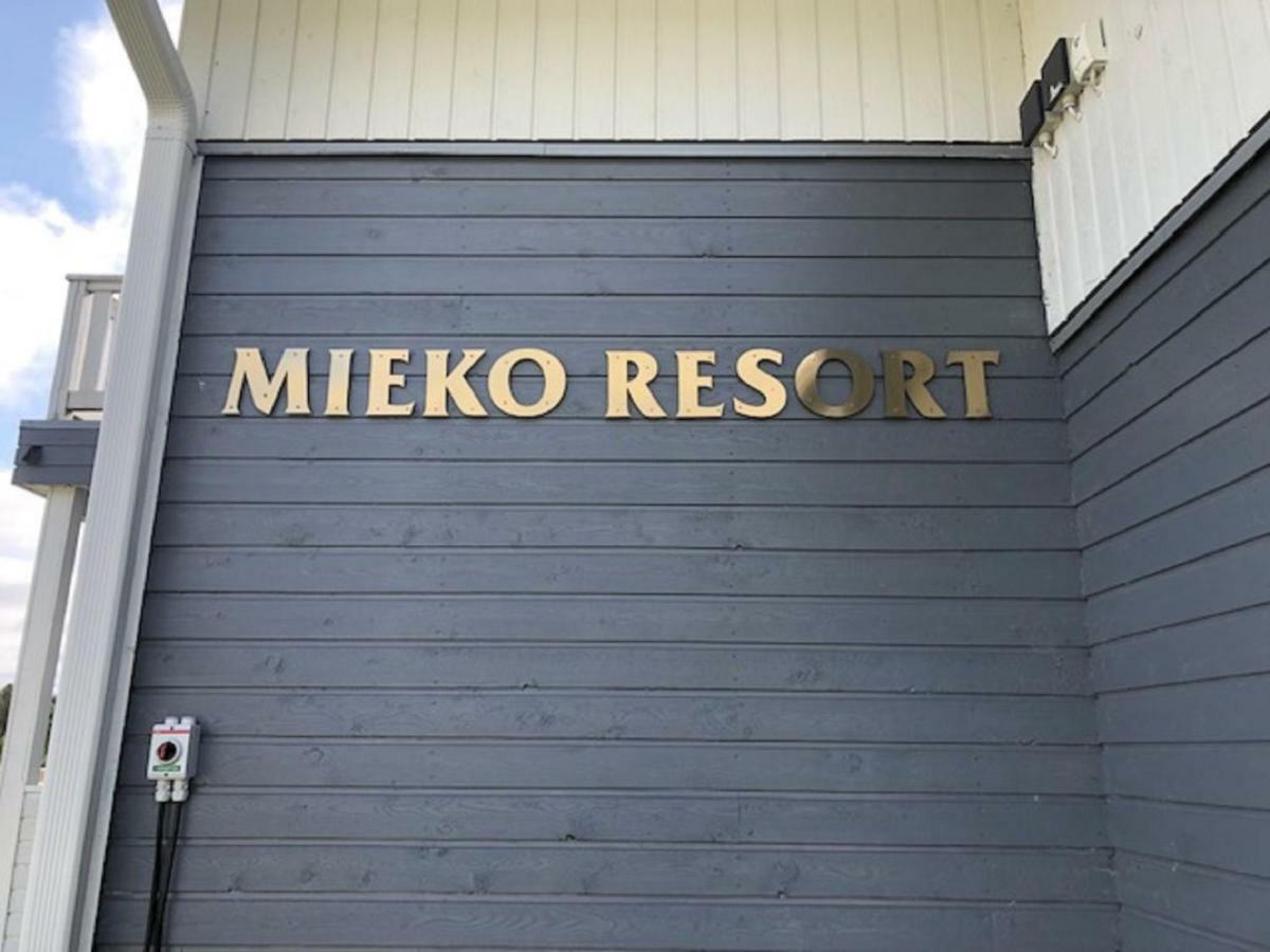 Miekojaervi Resort Pello Exterior photo
